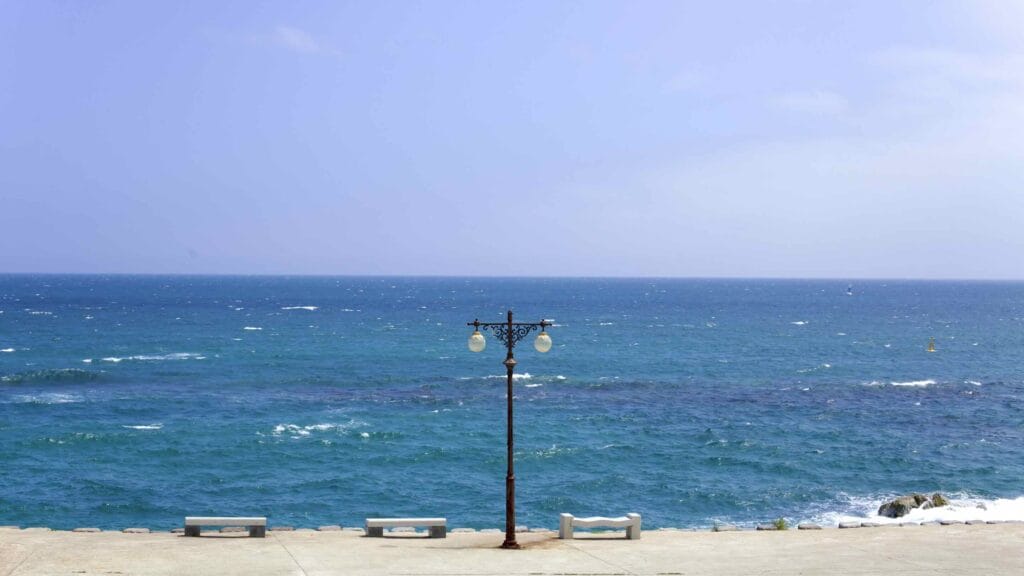 A picture of Daetan Beach (대탄해변) at Daetan Village in Yeongdeok County, South Korea.