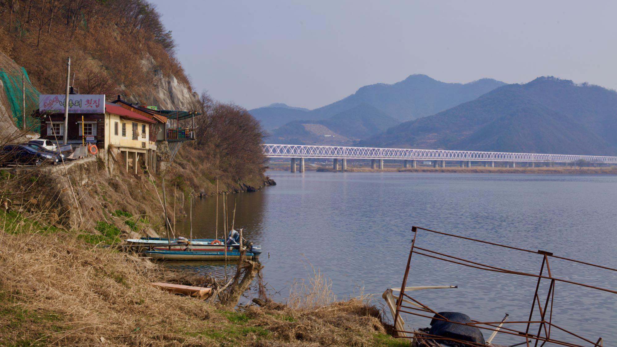 A picture of the Nakdong River Railroad Bridge on the Nakdonggang Bike Path (낙동강자전거길) along the Nakdong River in South Korea.