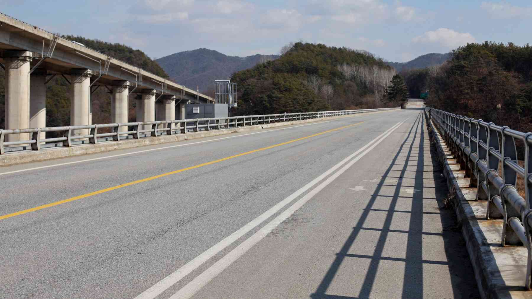 A bridge and underpass near the city of Yeoju in South Korea.