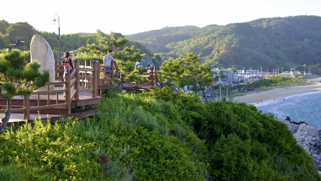 A picture of Deunggi Mountain Park (후포등기산공원; map) in Hupo Port, Uljin County, South Korea.