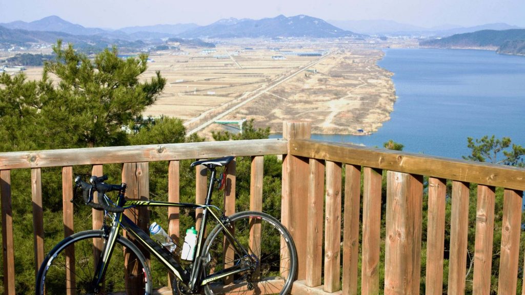 A view from near Gyeongcheondae Terrace (경천대) along the Nakdong River in Sangju City, South Korea.