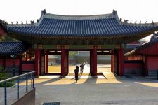 Changdeok Palace is a sprawling compound with many halls and auxiliary buildings.
