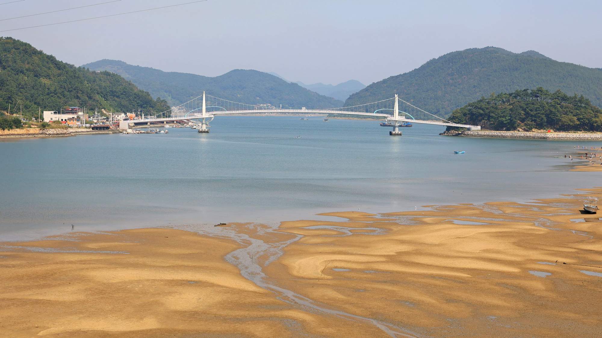 Seomjingang Bike Path - Gokseong Gwangyang - Baealdo Waterfront Park Bridge Island and Short