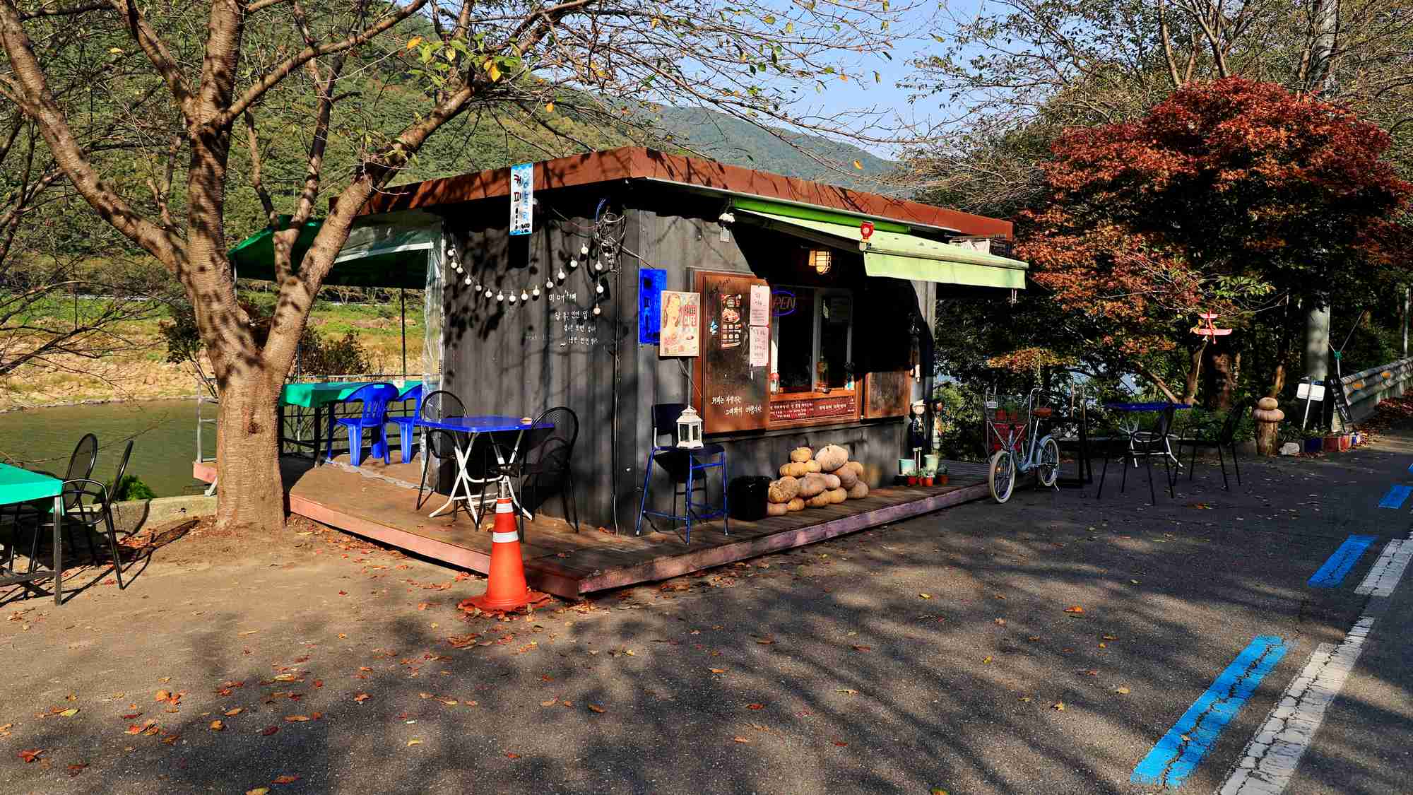 Seomjingang Bike Path - Gokseong Gwangyang - Cafe on Namdodae Bridge Road