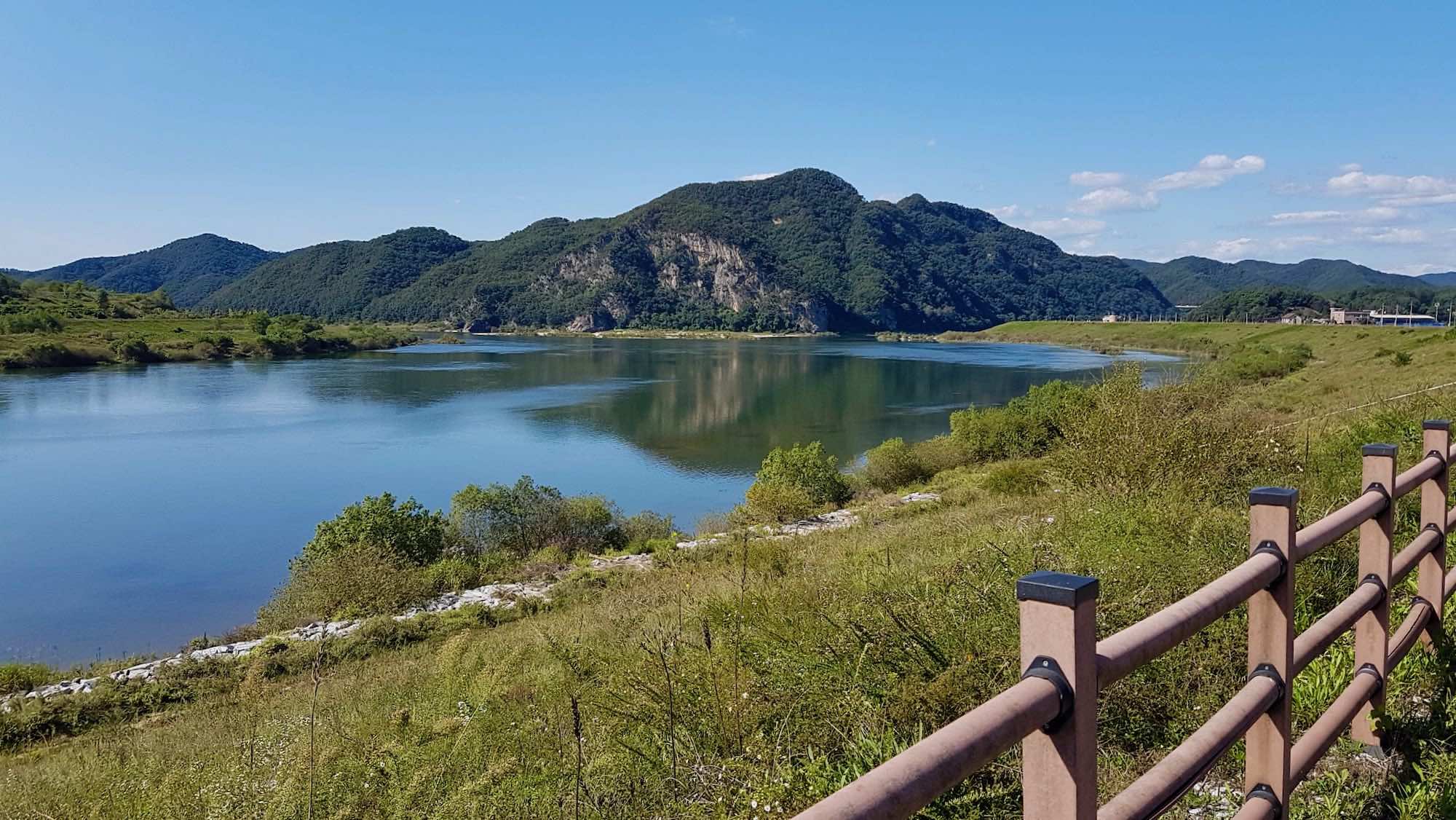 A picture of the intersection of the Seom River (섬강) and South Han River (남한강) along the Hangang Bike Path (한강자전거길) on the South Han River in Wonju City.
