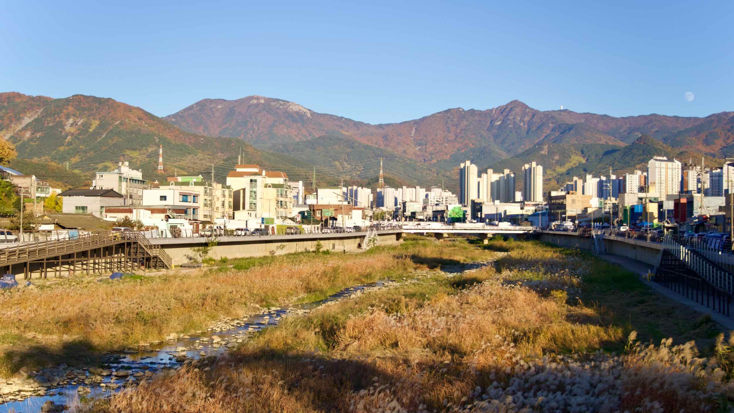 A picture of Hyeonpung Town in Dalseong County, South Korea.