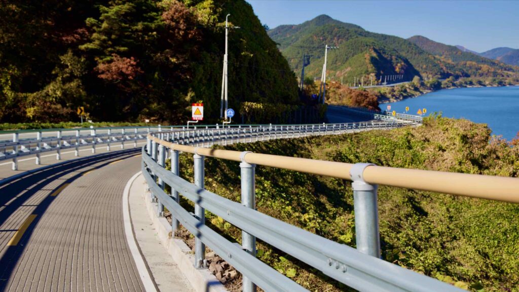 A picture of the Nakdonggang Bike Path and Nakdong River in Hapcheon County, South Korea.
