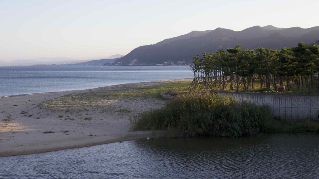 A picture of Hupo Beach at Hupo Port (후포항) in Uljin County, South Korea.