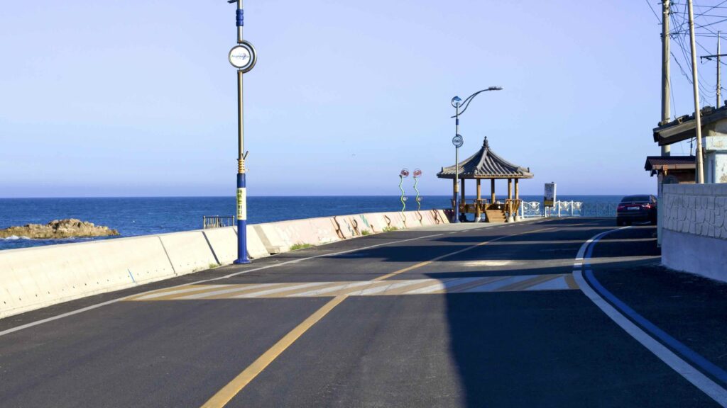 A picture of Jiksan Port (직산항) in Uljin County, South Korea.