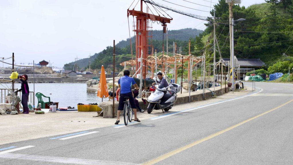 A picture of Daejin Port (대진항) near Chuksan Port, Yeongdeok County, South Korea.
