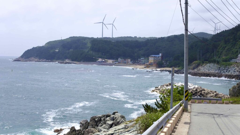 A picture of Daetan Beach (대탄해변) at Daetan Village in Yeongdeok County, South Korea.