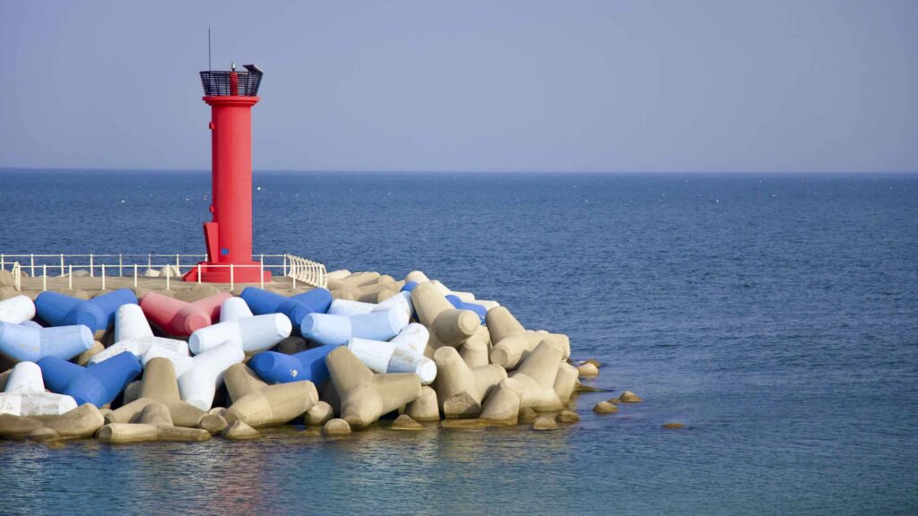 A picture of Goraebul Beach (고래불해수욕장) in Yeongdeok County, South Korea.