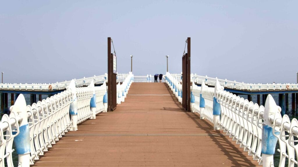 A picture of Samsa Marine Trail (삼사해상산책로) in Yeongdeok County, South Korea.