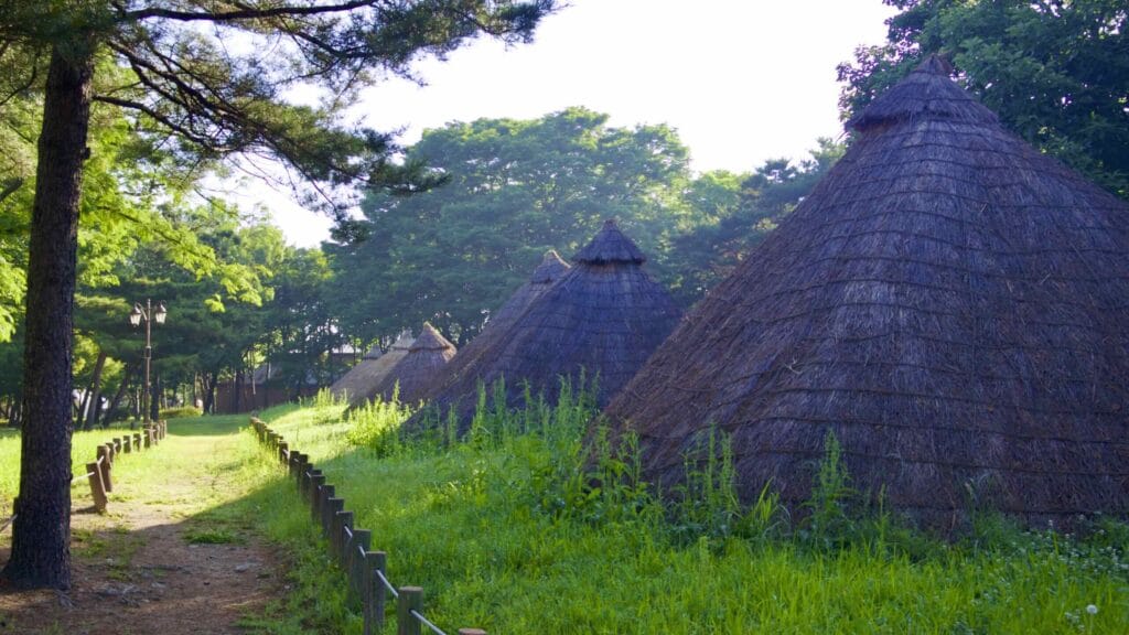 A picture of the Amsa Prehistoric Site (암사선사주거지) near the Gwangnaru Hangang Park (광나루한강공원) in Seoul, South Korea.
