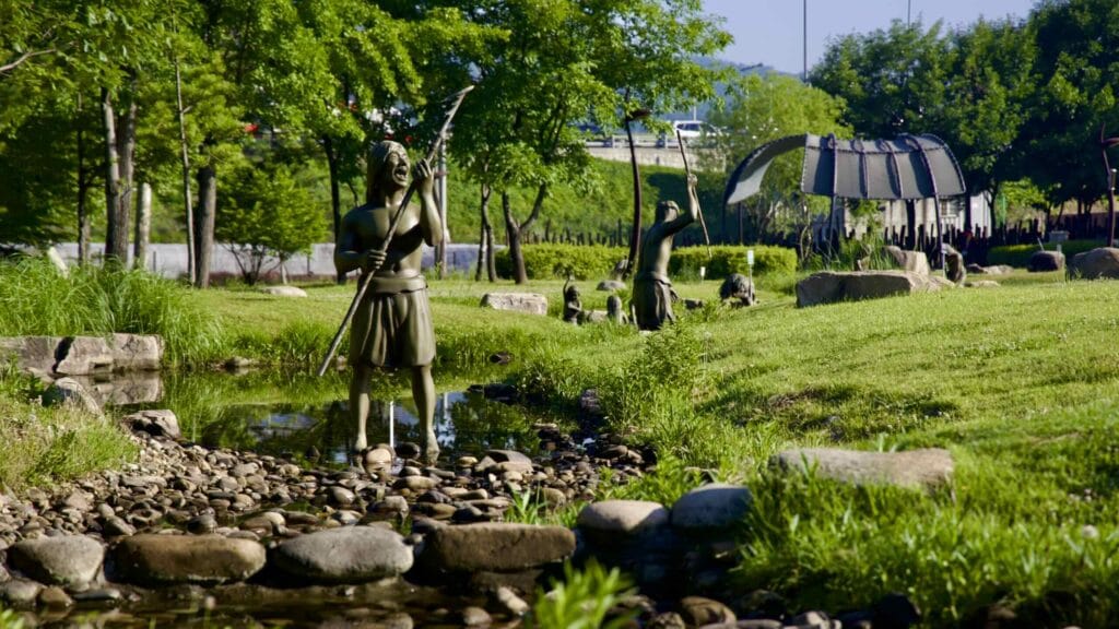 A picture of the Amsa Prehistoric Site (암사선사주거지) near the Gwangnaru Hangang Park (광나루한강공원) in Seoul, South Korea.