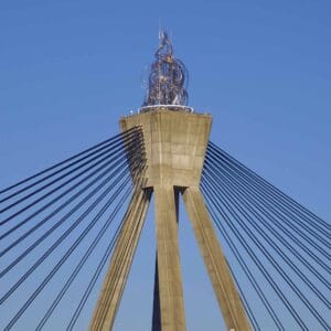 A picture of Olympic Bridge (올림픽대교) crossing the Han River between the Gwangjin and Songpa Districts in Seoul, South Korea.