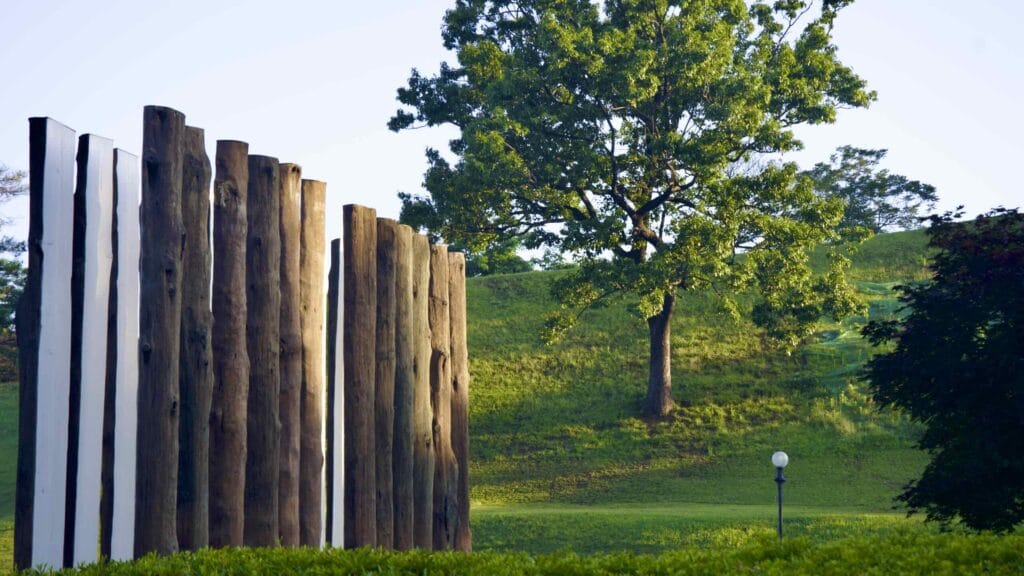 A picture of Mongchon Fortress (몽촌토성) at Olympic Park (올림픽공원) in the Songpa District in Seoul, South Korea.