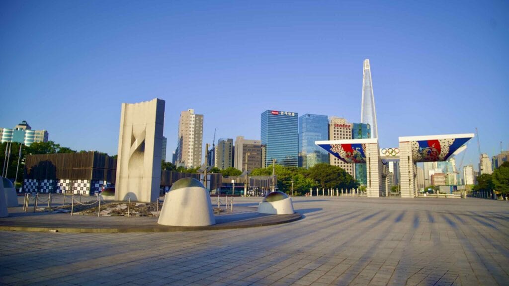 A picture of World Peace Gate (세계평화의문) in Olympic Park (올림픽공원) in the Songpa District in Seoul, South Korea.