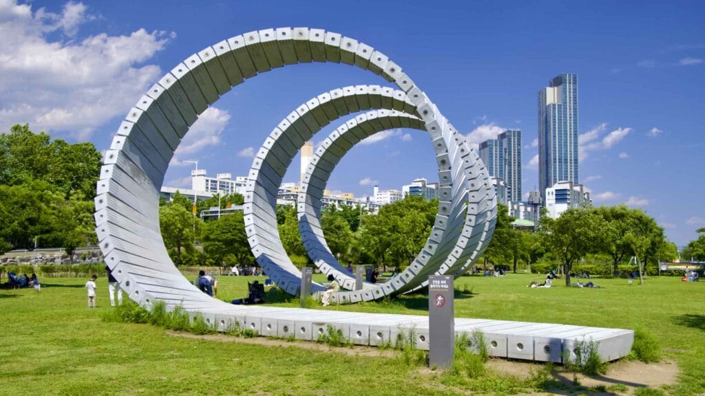 A picture of Hangang Art Park (한강예술공원) in Ichon Hangang Park (이촌한강공원) near the Han River in Seoul, South Korea.