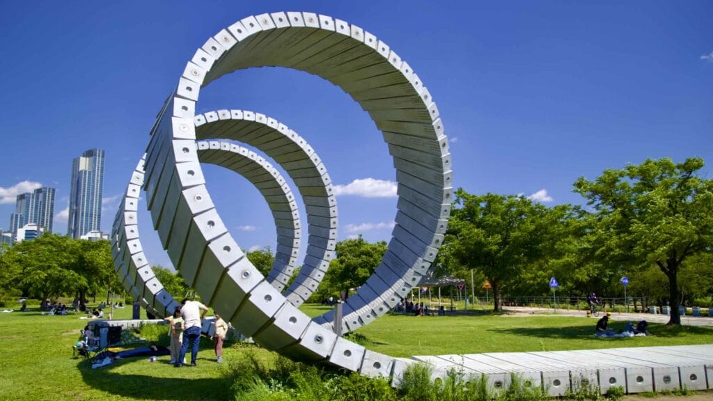 A picture of Hangang Art Park (한강예술공원) in Ichon Hangang Park (이촌한강공원) near the Han River in Seoul, South Korea.