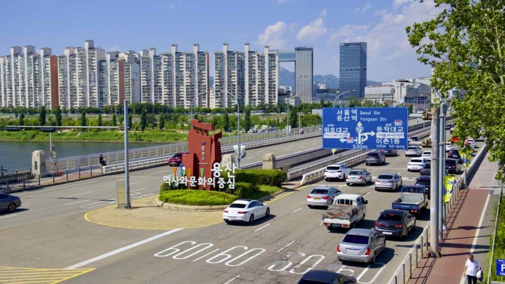 A picture of Nodeul Island (노들섬) near in the Han River in Seoul, South Korea.