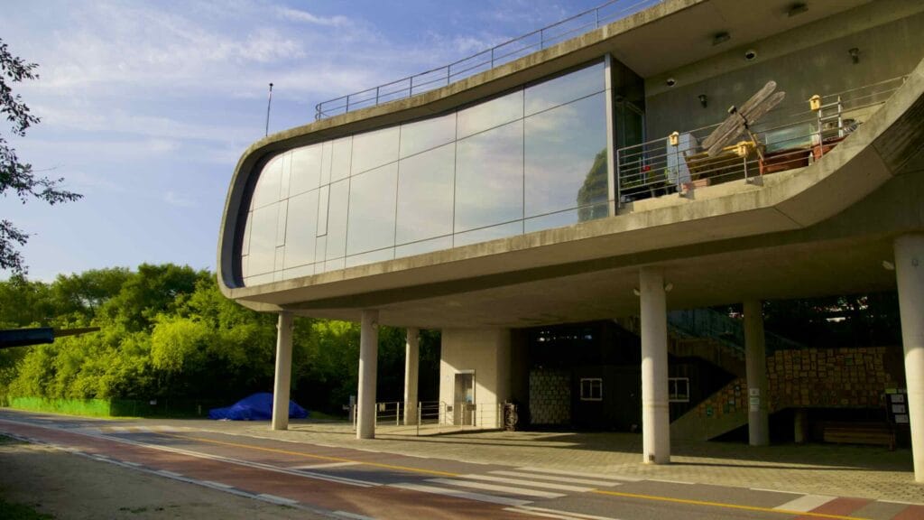 A picture of ecological parks in Nanji Hangang Park (난지한강공원) in Seoul, South Korea.