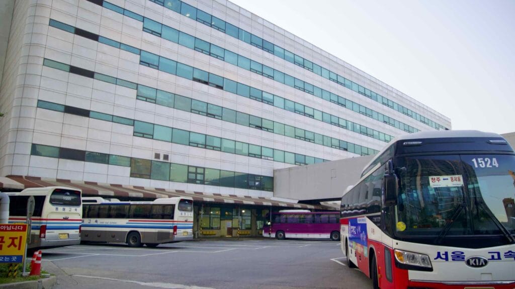 A picture Dong Seoul Bus Terminal (동서울종합터미널) in Seoul.
