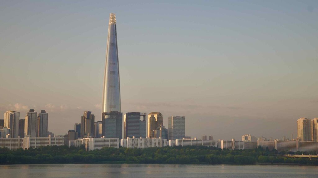 A picture of Lotte World Tower in the Jamsil Neighborhood of Seoul.