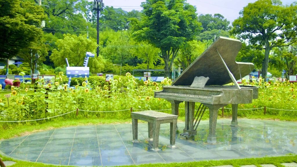 A picture of the Samunjin Ferry (사문진나루터) on the Nakdonggang Bicycle Path (낙동강자전거길) along Nakdong River in Dalseong County, South Korea.