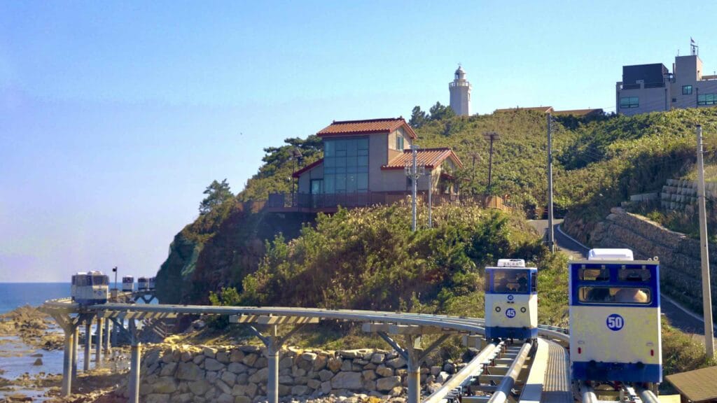A picture of the Into the Storm Set (폭풍속으로 세트장) on the Jukbyeon Cape (죽변곶) in Jukbyeon Port (죽변항) along the Gyeongbuk (East Coast) Bicycle Path (동해안자전거길 (경북)) in Uljin County (울진군), South Korea.