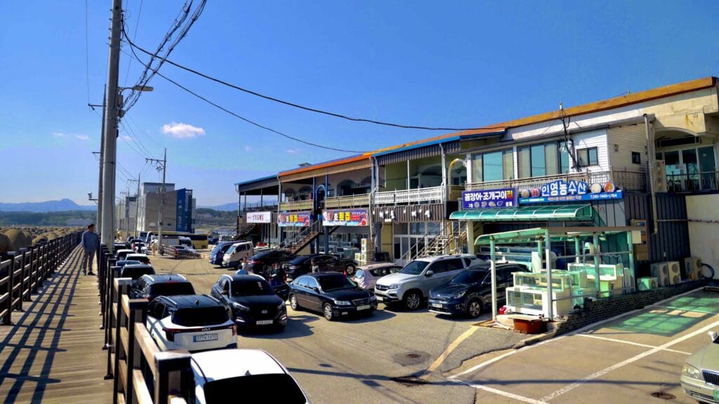A picture of Jukbyeon Port (죽변항) along the Gyeongbuk (East Coast) Bicycle Path (동해안자전거길 (경북)) in Uljin County (울진군), South Korea.