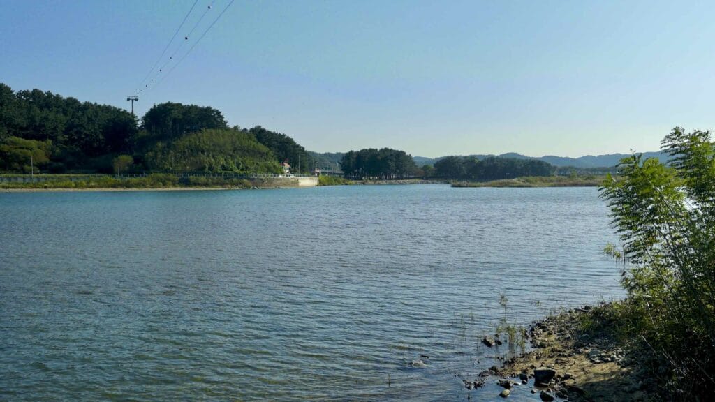 A picture of Wangpi Stream (왕피천) along the Gyeongbuk (East Coast) Bicycle Path (동해안자전거길 (경북)) in Uljin County (울진군), South Korea.