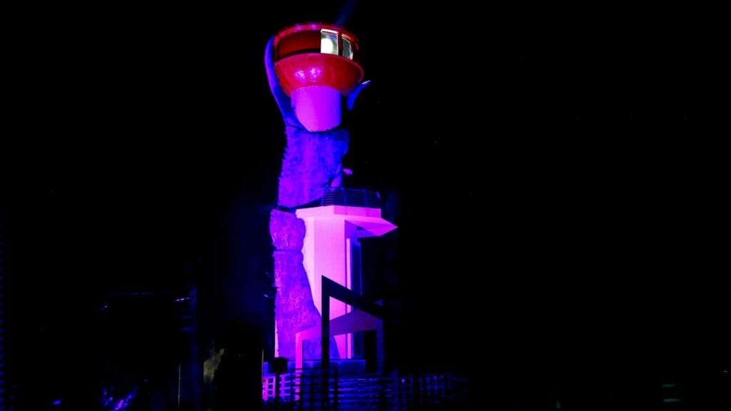 A picture of Changpomal Lighthouse (창포말등대) at Yeongdeok Sunrise Park (해맞이공원) in Yeongdeok County, South Korea.