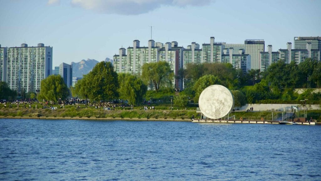 A picture of Nodeul Island near in the Han River in Seoul, South Korea.