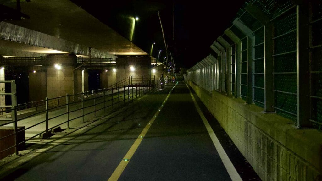 A picture of the cycling paths under Olympic Boulevard in Banpo Hangang Park (반포한강공원) in Seoul, South Korea.