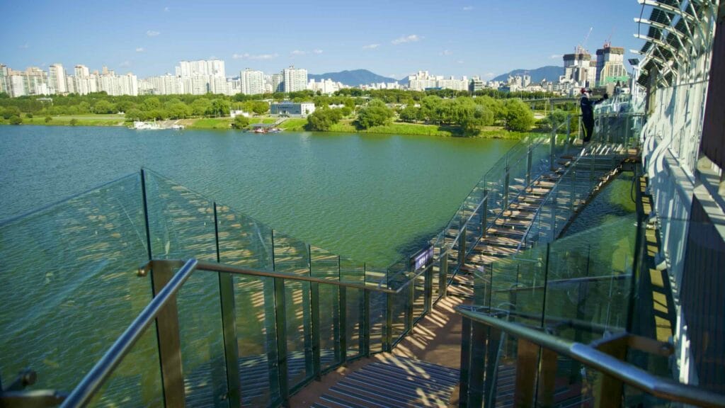 A picture of Riverview 8th Avenue (광진교 8번가) under Gwangjin Bridge (광진교) near Gwangnaru Hangang Park (광나루한강공원) in Seoul, South Korea.