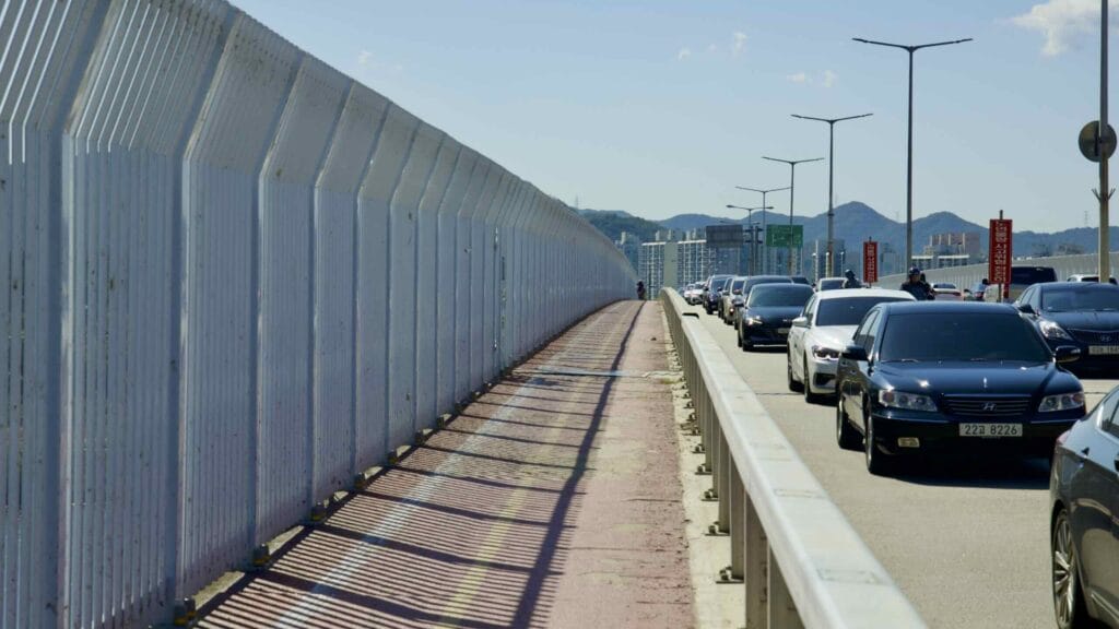 A picture of Paldang Bridge (팔당대교) on the Hangang Bike Path (한강 자전거길) in Hanam City (하남시) South, Korea.