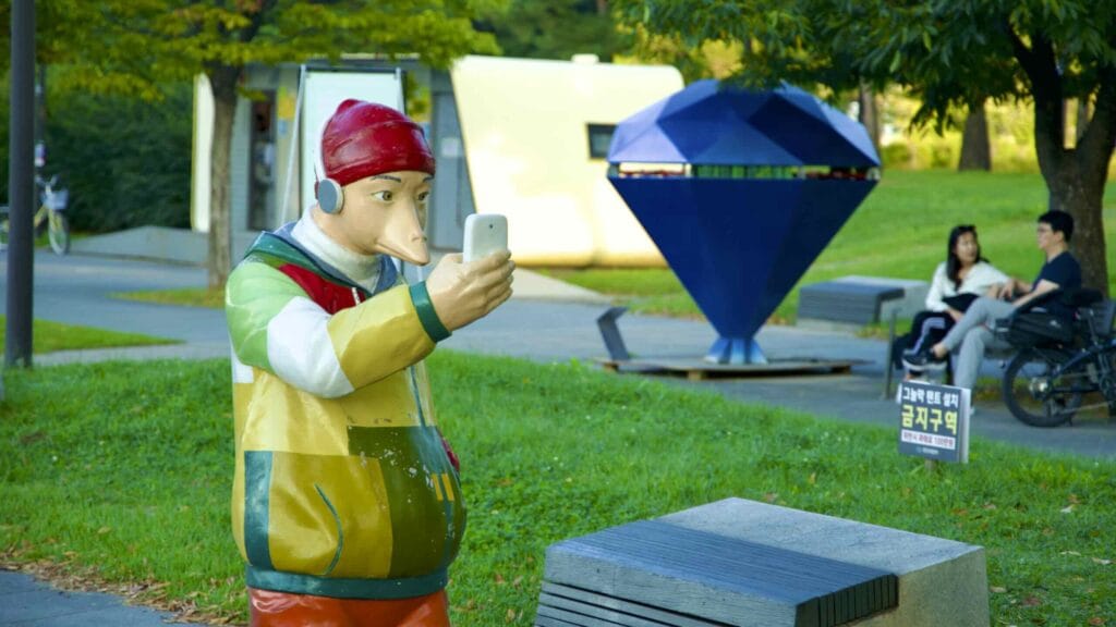 A picture of Hangang Art Park (한강예술공원) in Yeouido Hangang Park (여의도한강공원) in Seoul, South Korea.