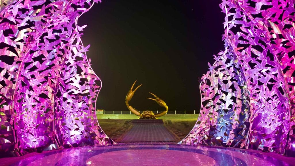 Gyeongbuk Bike Path - Yeongdeok - Haeparang Park Night Crab Sculptures