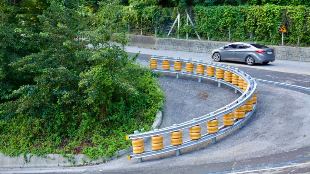 The Heonhwa Road Pass is one of the steepest gradients on the Gangwon Bike Path, rising with a sharp 7% gradient.