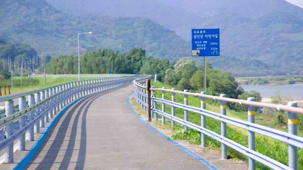cycling tourism