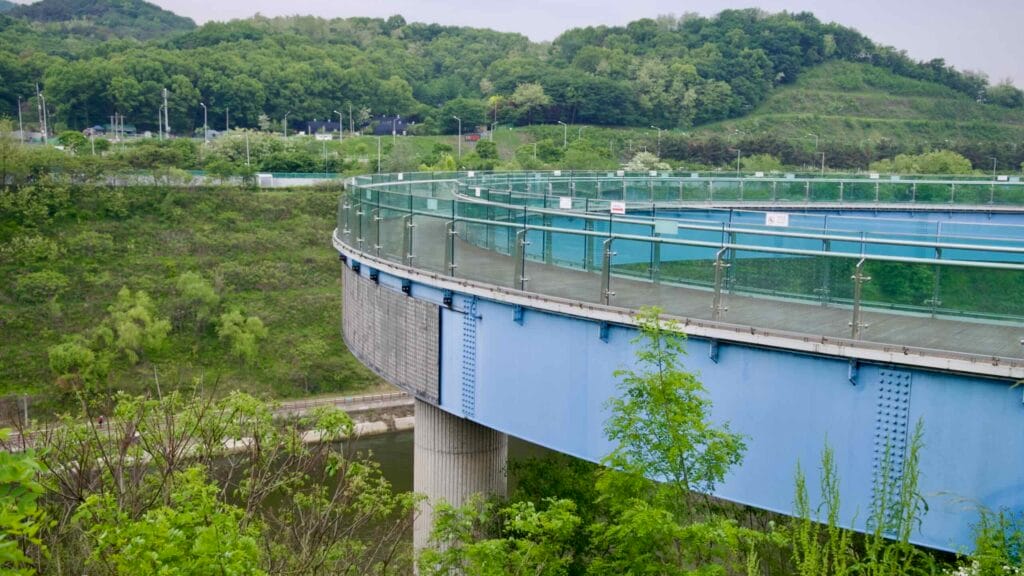 pedestrian bridge Korea