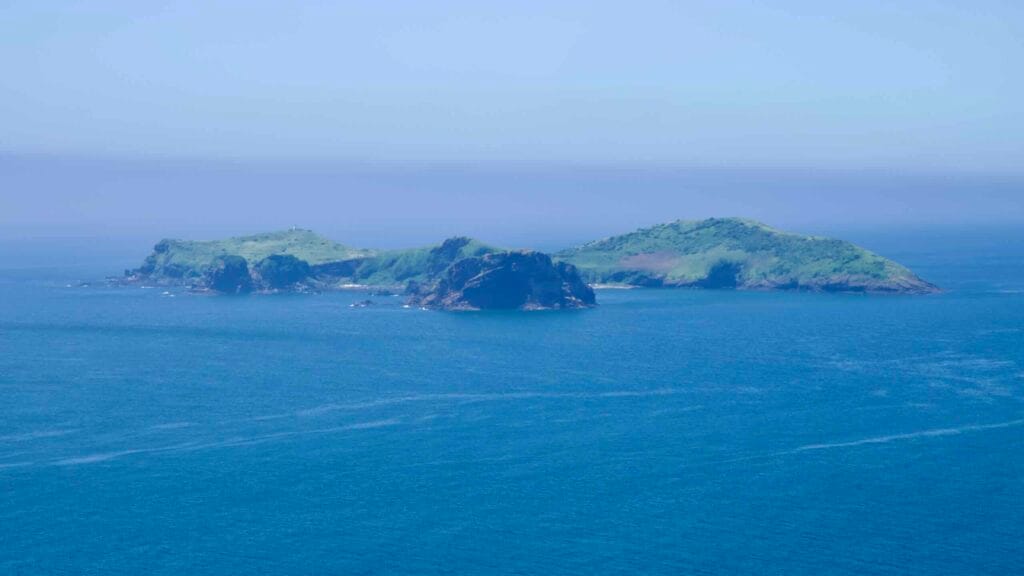 Chagwido’s green islets sit just off Suwolbong’s coast in deep blue water.