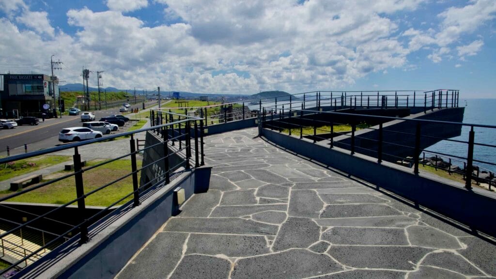 Rooftop walkway and overlook terrace at Eoyeong Park.