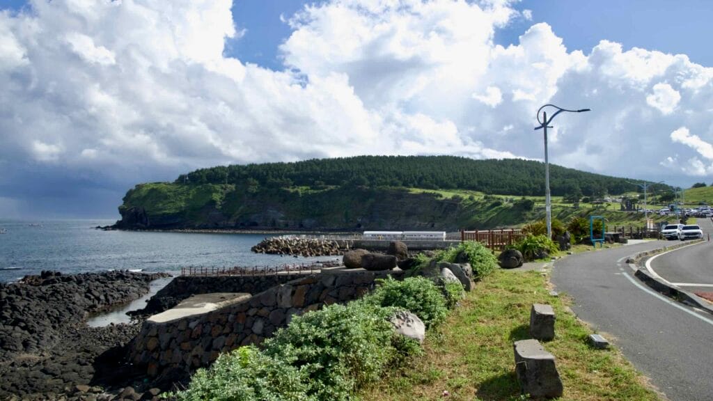 Promenade and lookout along Songak Mountain.