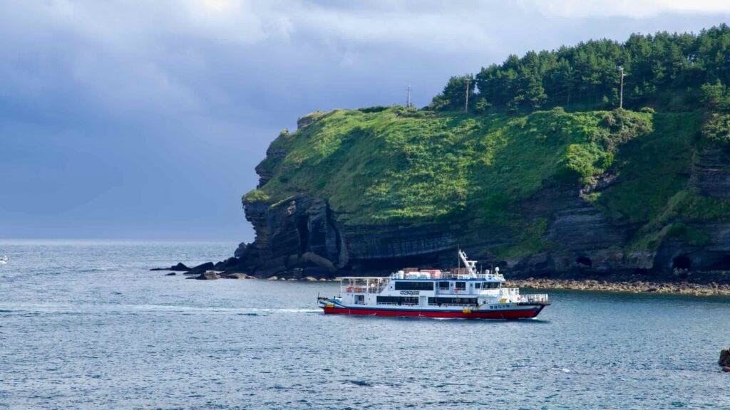 Tour boat passing Songak Mountain.