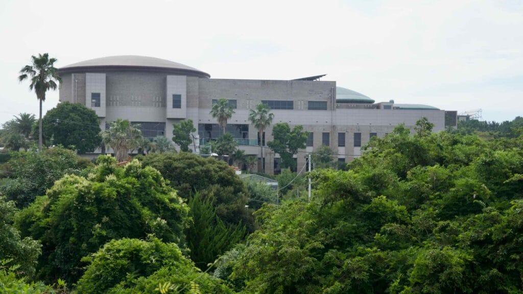 The rounded, dome-topped volumes of the Jeju National Museum.